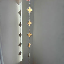 Load image into Gallery viewer, CHAMPAGNE ‘LUXURY CLOVER’ STAINLESS STEEL BRACELET
