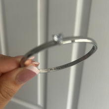 Load image into Gallery viewer, ‘HEART SOLITAIRE’ STAINLESS STEEL BANGLE
