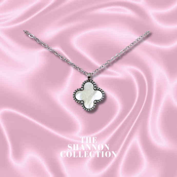 WHITE ‘SINGLE CLOVER’ STAINLESS STEEL NECKLACE