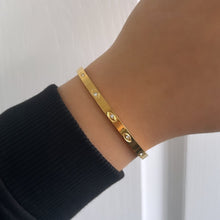 Load image into Gallery viewer, ‘ALL EYES ON ME’ 18K GOLD PLATED STAINLESS STEEL BANGLE BRACELET
