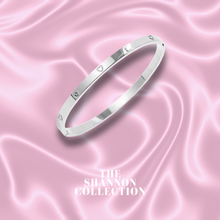 Load image into Gallery viewer, 4MM ‘LOVE ME’ STAINLESS STEEL BANGLE BRACELET
