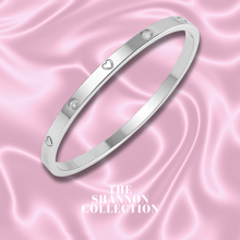 Load image into Gallery viewer, 4MM ‘LOVE ME’ STAINLESS STEEL BANGLE BRACELET
