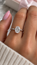 Load image into Gallery viewer, ‘OVAL SOLITAIRE’ STERLING SILVER RING
